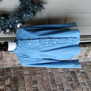 Crown & Ivy Long Sleeve Button Up Shirt Chambray Size Medium